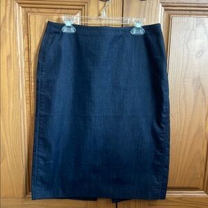 New York & Company Dark Blue Pencil Skirt stretchy size 6